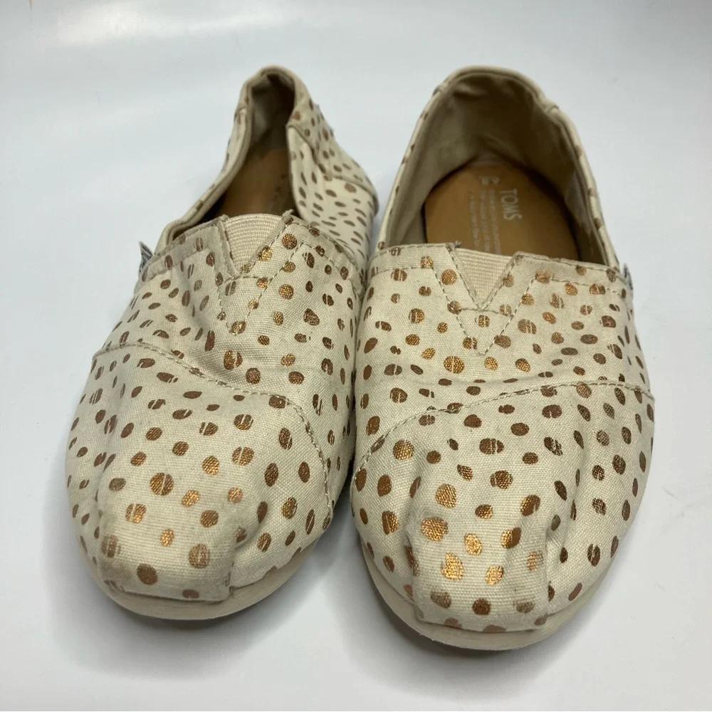 Toms cream with gold dots flats slip on‎ shoes size 8